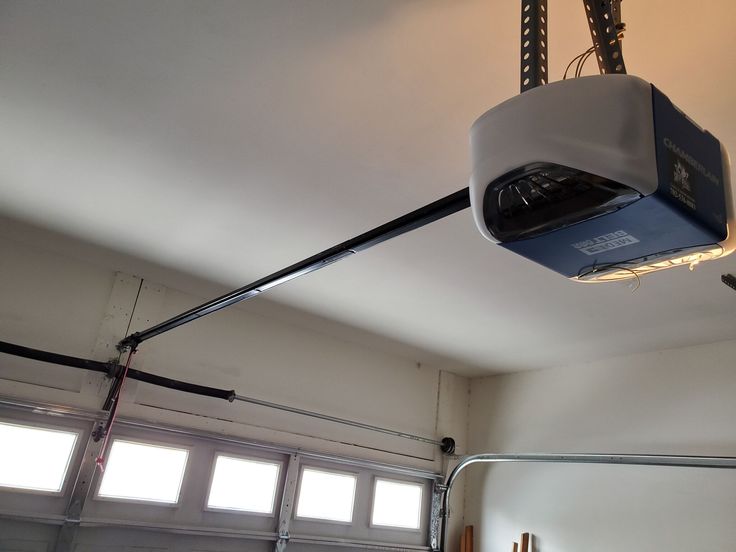 garage door motor in Rancho Cucamonga garage door motor in Rancho Cucamonga